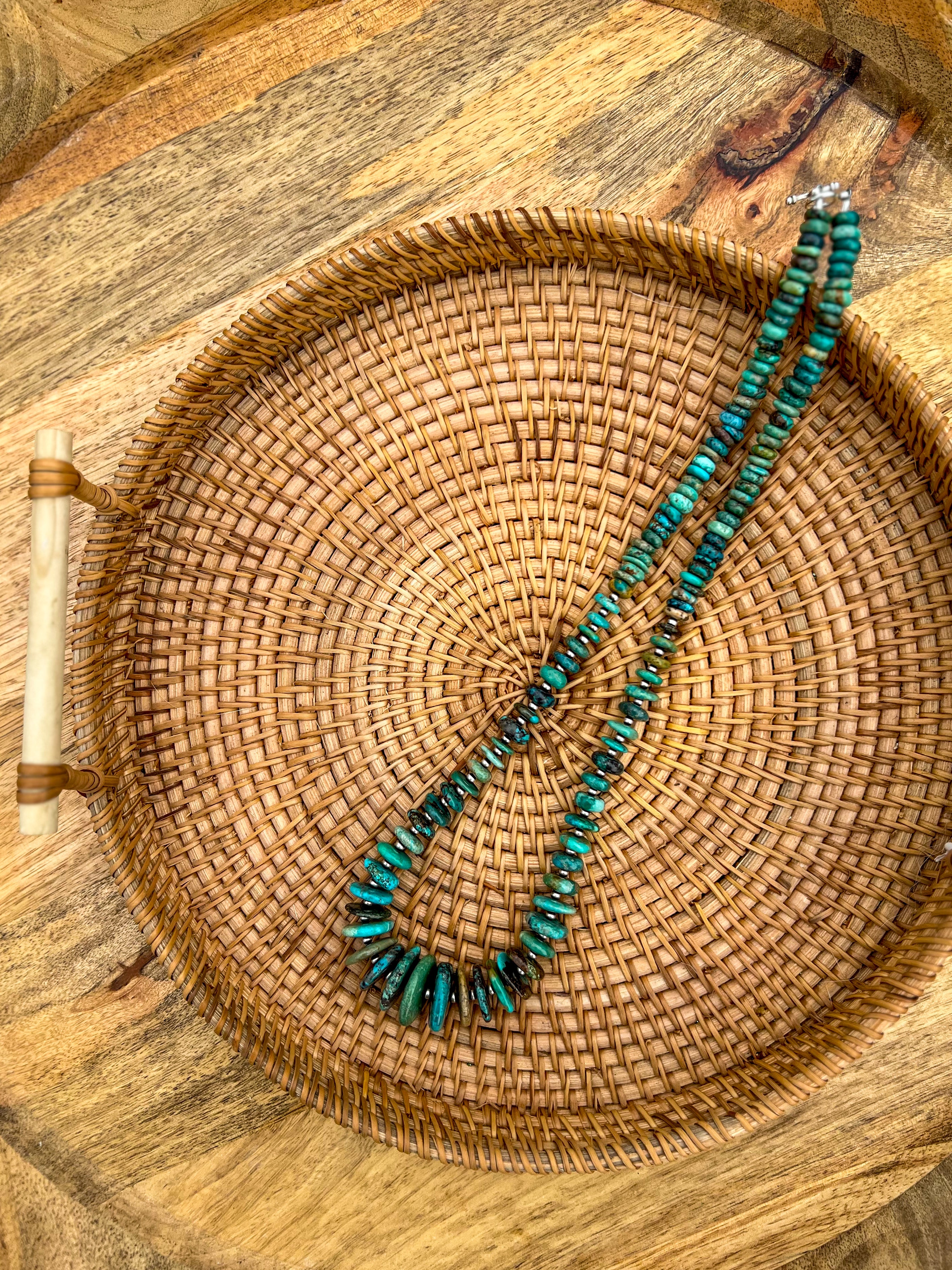 Graduated Rondelle with 3mm Navajo Pearl Accents