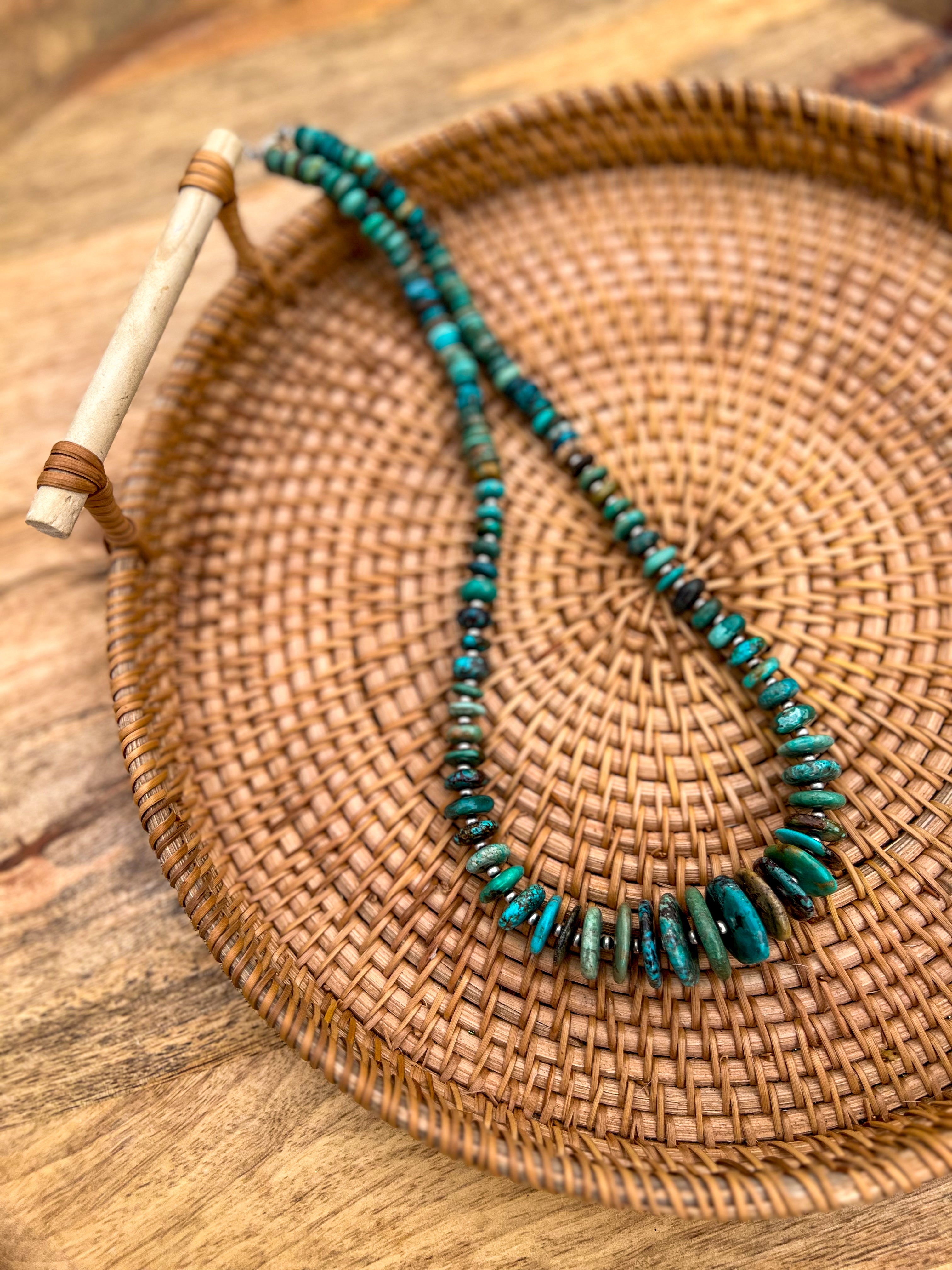 Graduated Rondelle with 3mm Navajo Pearl Accents